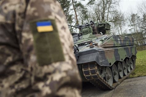 The European Union is struggling to produce and send the ammunition it promised to Ukraine